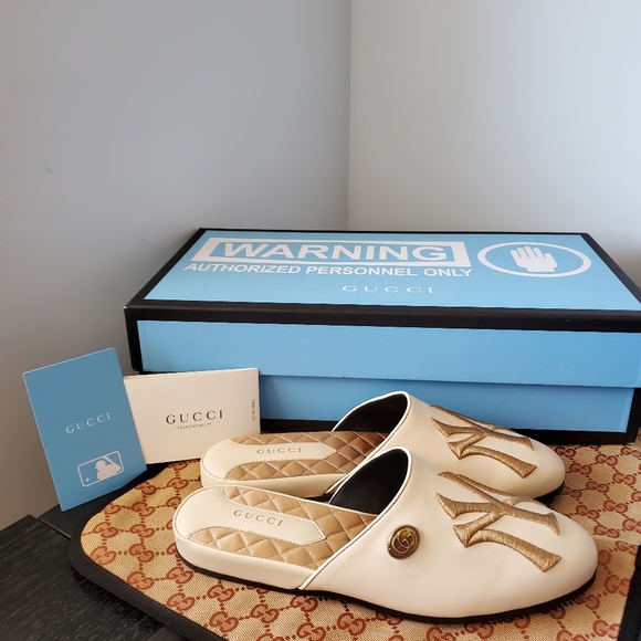 Gucci Princetown Limited Edition NY Yankees Mules - Picture 7 of 15